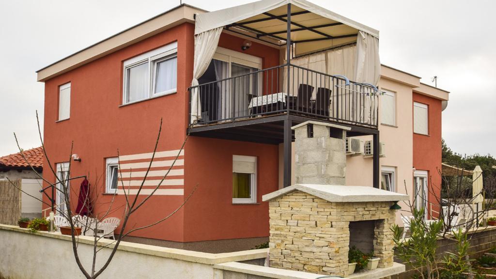 זאטון Apartments Sanja מראה חיצוני תמונה